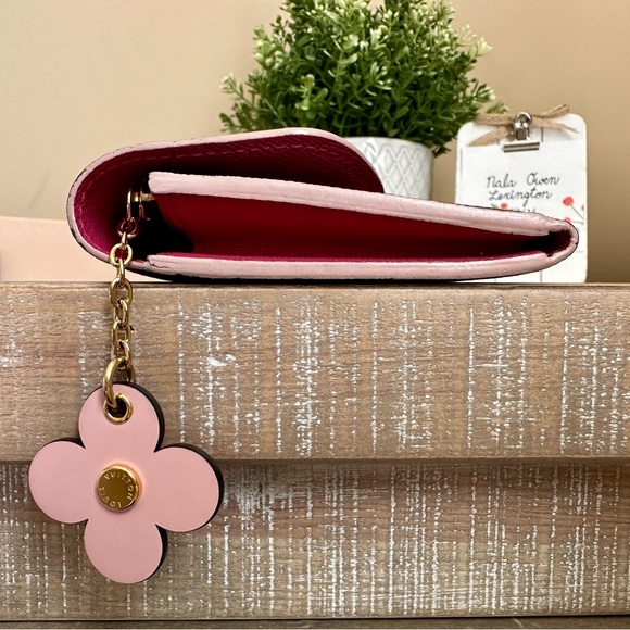 LV Monogram Bloom Flower Emilie Wallet Fuchsia - Picture 10 of 12